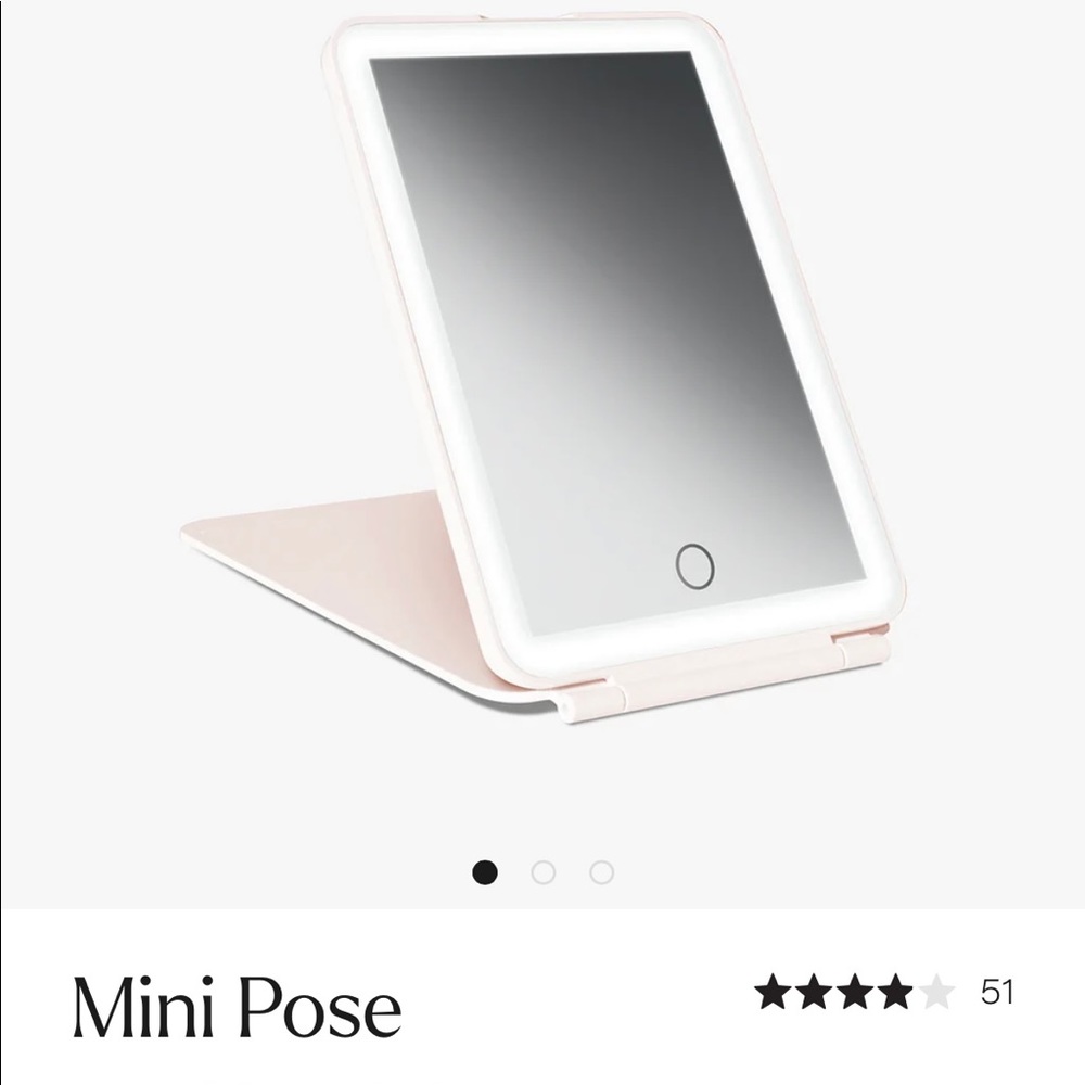 Vanity Planet mini Pose travel mirror. Blush pink